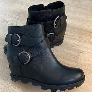 Sorel Brand New Joan of Arc II Boots